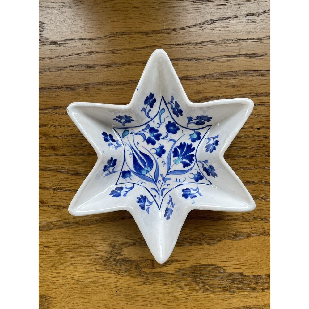 Turkish Blue White Ceramic Star Dish Hand Painted Kรผtahya Pottery Signed
